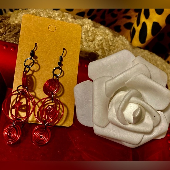 S&S red dangles - Picture 2 of 2